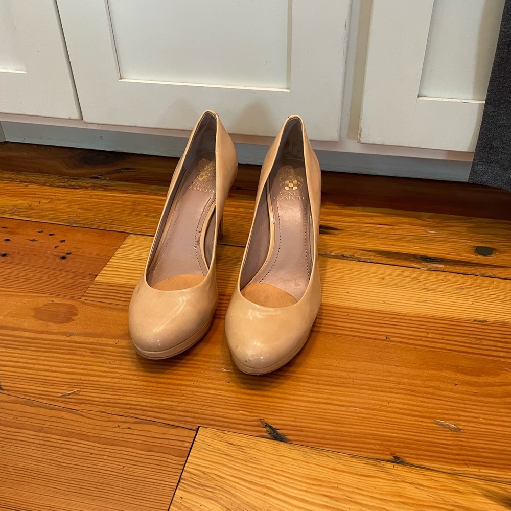 Tan 7.5 Vince heels